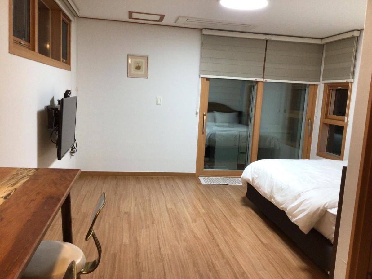 Sungsan Woori House Pension Seogwipo-stad Buitenkant foto